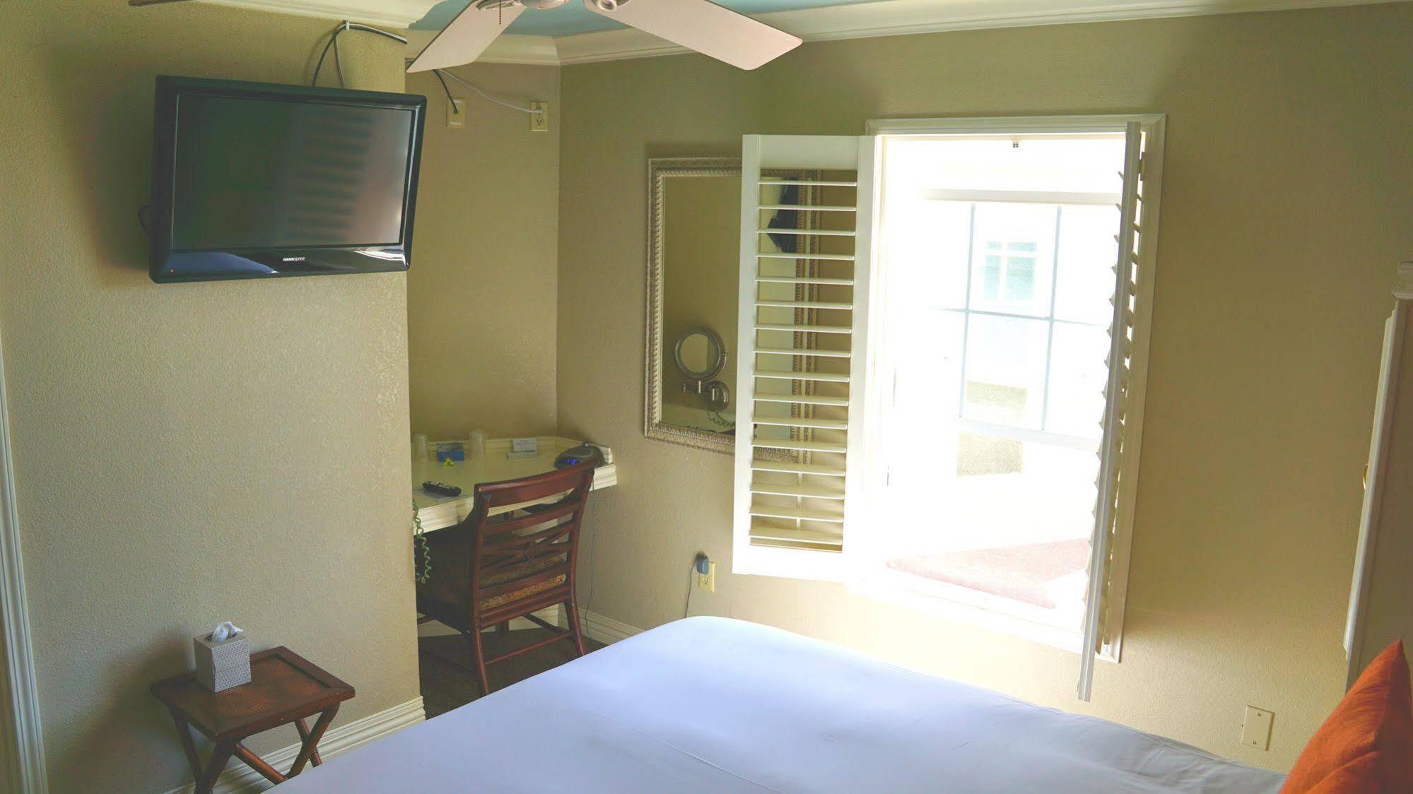 Capitola Hotel Hotel